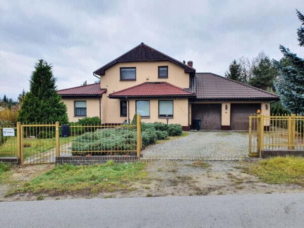 nieruchomosc-na-sprzedaz-mrozow-cmentarna-54.jpeg nieruchomosc-na-sprzedaz-mrozow-cmentarna-54.jpeg