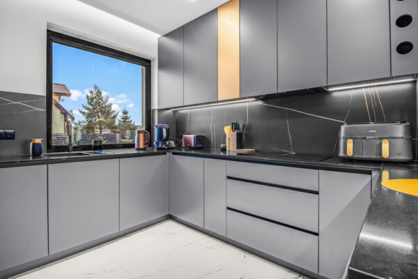 nieruchomosc-na-sprzedaz-brzezina-7.jpeg nieruchomosc-na-sprzedaz-brzezina-7.jpeg